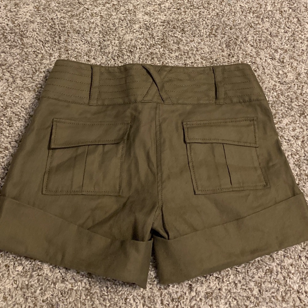 6 DIANNE VON FURSTENBERG OLIVE JONAH SHORTS - Picture 4 of 8